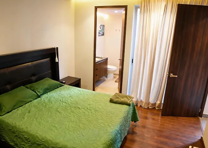 Totalmente Equipado, 3 Hab, 3 Banos, Balcon, Terraza, Cocina Y Lavandero *