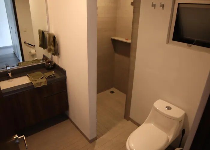 Totalmente Equipado, 3 Hab, 3 Banos, Balcon, Terraza, Cocina Y Lavandero Mexico City